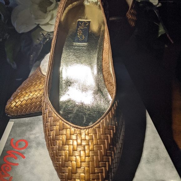 9West Bronze Pumps - Picture 2 of 4